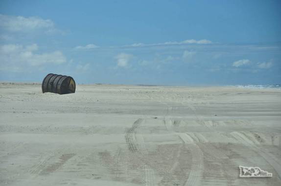 Trecho de areia fofa e lombadas naturais na Praia do Cassino, entre o Chuí e Rio Grande, no Rio Grande do Sul